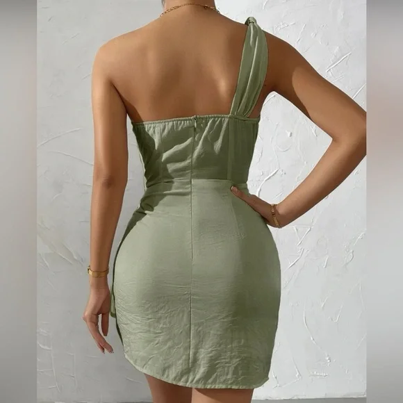 Sage green mini dress - Picture 2 of 5